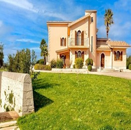 Vacanze di Lusso a Ragusa, villa con piscina